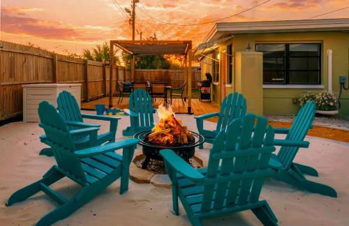 Family Friendly Home Near Beach and Downtown - Photo 1