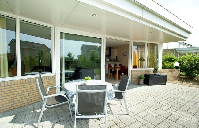 Stylish Villa by the Lake - Foto 12