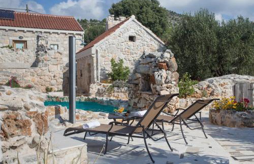 Stonehouse Marina - Estate With A Two Private Pools - Photo 117