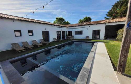 Maison de famille Entre bois et sel avec piscine privée chauffée - Foto 2