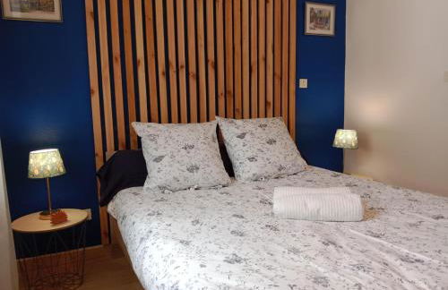 Maison rénovée proche Vichy : 3 chambres, cour fermée, tout inclus, idéal curistes et activités naturelles - FR-1-489-481 - Foto 1