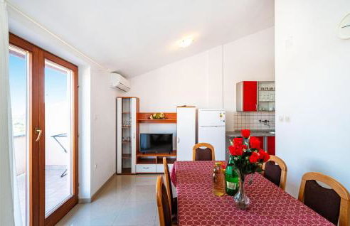 Cozy Apartment In Nevidane With Kitchen - Foto 14