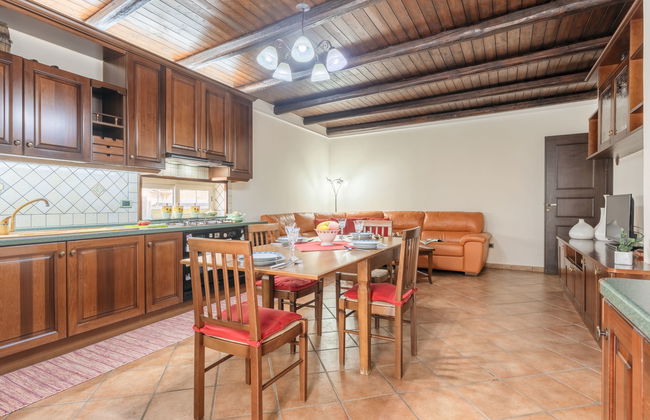 2 bedroom House in Partinico - Photo 8