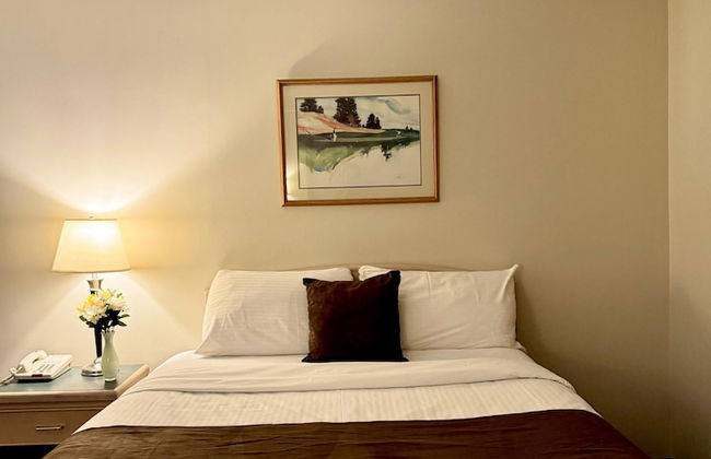 Divya Sutra Plaza and Conference Centre, Vernon, BC - Foto 11