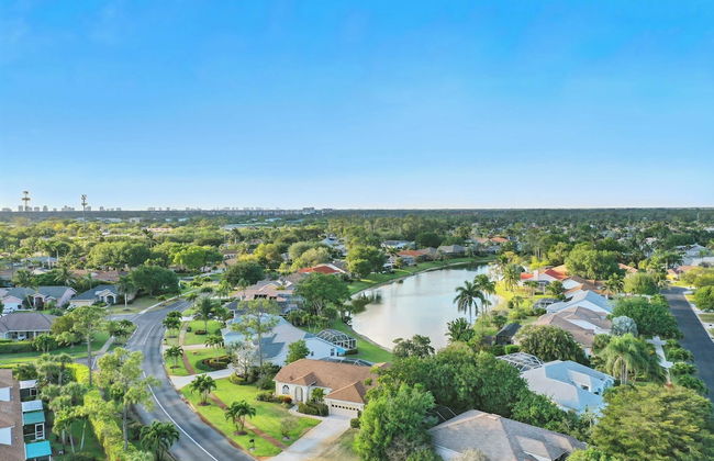 Private Pool, Pond Views, & Bonus Lounge in Gated Naples Community Drive to Dining & Sand - Foto 45
