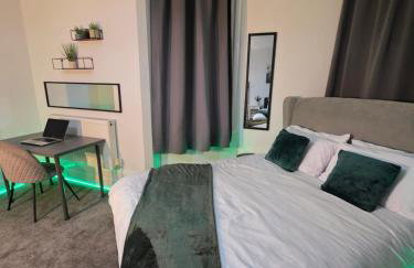 Spacious - Free Parking - Sleeps 6 - M20-FolkestoneCentralStation - Foto 59