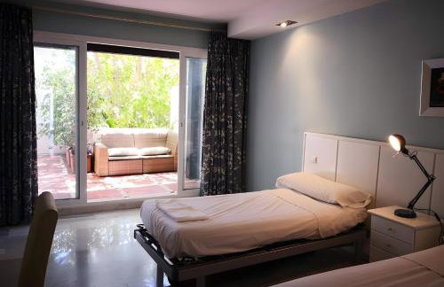 Bonito piso con jardines y piscina - Foto 11