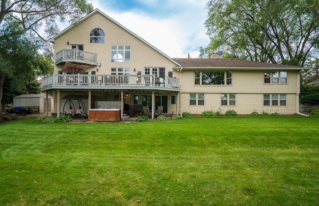 Manor on the River - Whole House - Photo 74