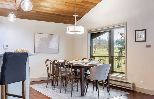 Windswept by Avantstay Water Views, Covered Deck, Walk to the Beach - Photo 11