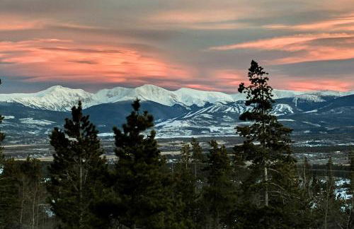 Mtn-View Retreat with Hot Tub in Granby! - Foto 28