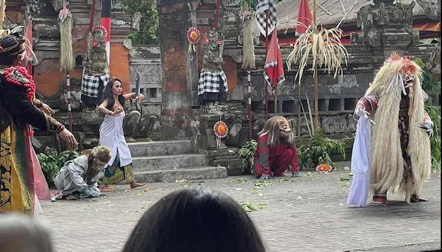 Visita guiada por Ubud - Foto 4, Un espectáculo de máscaras en Ubud