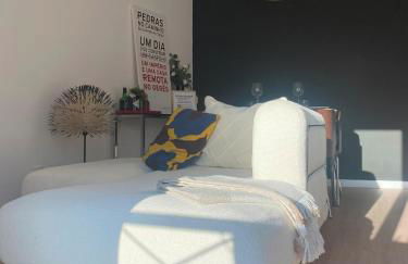 Lisbon, renovated T2 apartment Portas de Benfica - Foto 18