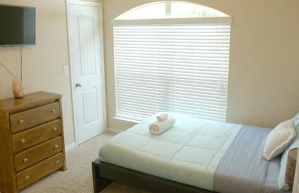 Stylish 3 Bedroom retreat near Downtown and Outlet - Foto 17