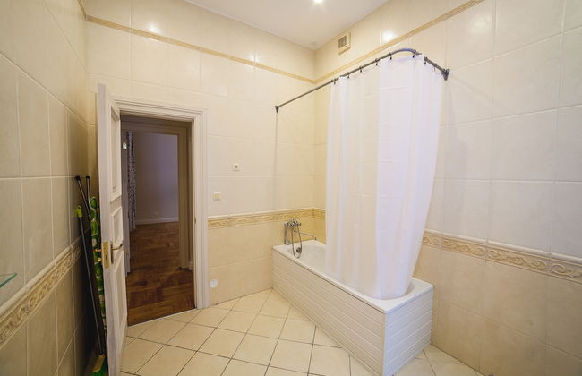 Mosaic Center Apartments - Photo 46