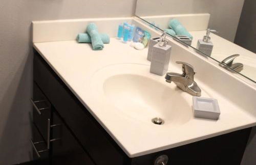 Spacious 2BR Suite Plus Patio Near Iowa State - Foto 19