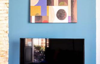 Well Lit and Creatively Designed Apartment - Photo 6