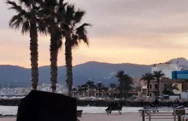 Preciosa planta baja a pocos metros de la playa - Foto 19