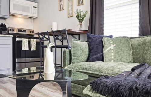 Super Value Suite #7 @ East End Revitalized - Foto 10