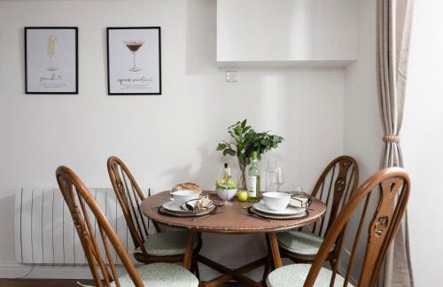 City Centre 1 bed Georgian flat with courtyard - Photo 16