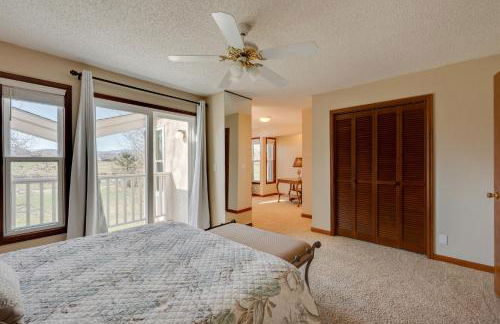 Walk to Lake Loveland Mtn-View Retreat with Balcony - Foto 14