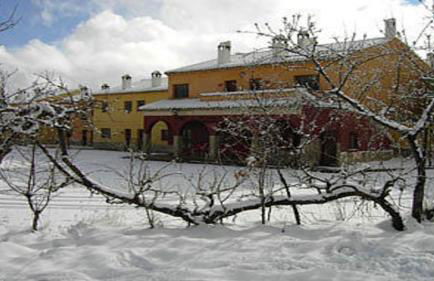 CASERIO INAZARES - CASAS DE MONTAÑA CON CHIMENEA Y NIEVe - Foto 19