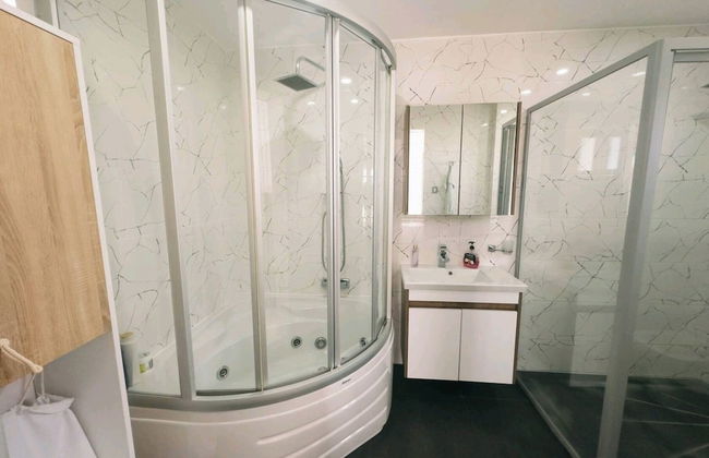 Villa for 9 Guests, Pool, Parking, Walk to Beach - Foto 12