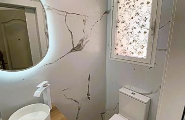 ThE WHALE HOUSE - Photo 13