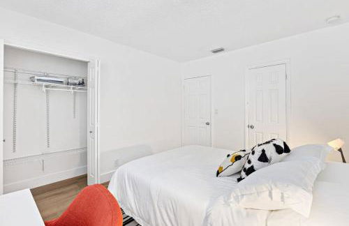 Lovely 2 BR Condo With Free Parking on Premises - Foto 21