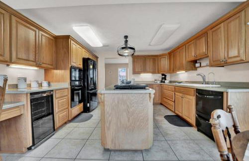 Luxury Bathroom Home with Game Room 25 Mins to PCB - Foto 15