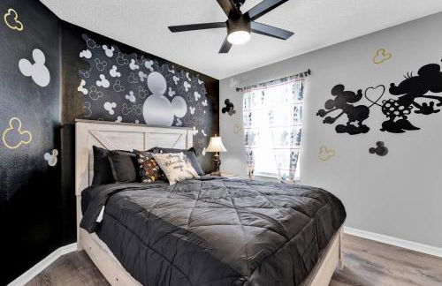 Feel the magic in this huge 7BR Disney Villa! w Theater Arcade Pool Spa - Foto 8