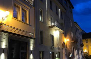 Palazzo 7 Centro Storico NO Pet Friendly Apartment - Photo 13