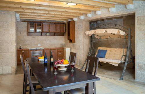 Luxury Stone Villa Nevija with heated pool - Photo 14