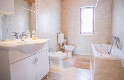 Holiday home in Pore with swimming pool - Photo 29