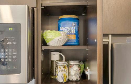 Apt in Heart of SLC - King Bed - Gym - Smart TV - Foto 8