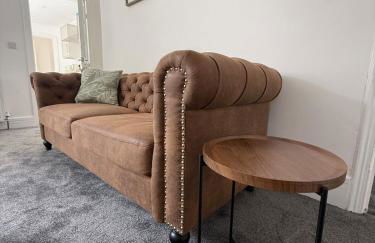 ResiLets Barnard St NEW Large 4 Bed House, Contractor Stays, Central - Foto 10