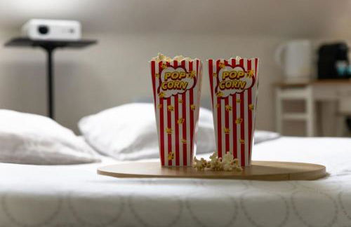 Home cinema- Netflix free - Proche aéroport Beauvais, Chantilly, forêt de Hez-Froidmont, parking public gratuit, Wifi & Netflix - Foto 33