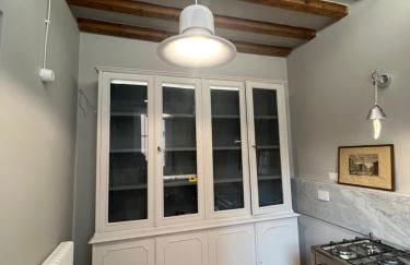 Historic design house near aquarium - Foto 32