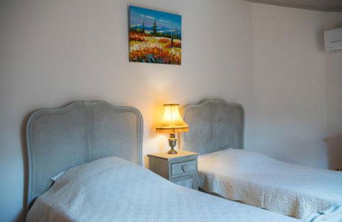 Le Mas du Miel d'Or, 12 pers, au coeur du Luberon, air-conditionné, piscine, propriété de 5000 m2 - Foto 17