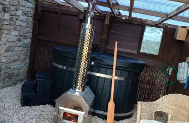 The Hideaway with hot tub - Foto 38