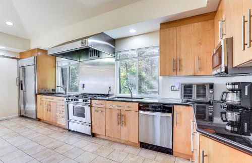 Spacious King of Prussia Home with 2 Game Rooms - Foto 12