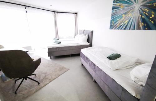 HH 06 by ROCKCHAIR - SUPERHOST Status - Modernes Apartment mit sonnigem Balkon & premium Boxspringbetten in Winterhude - Hamburg Top Geheimtipp - Foto 1