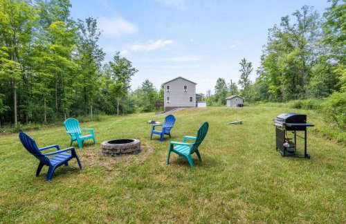 Hot Tub! LRG Home! Sleeps 16!Near Ithaca! Dogs OK - Foto 9
