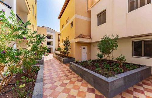 4 Bedroom Villa with Jacuzzi, heated Swimmingpool, front Ocean and view ! - Foto 2