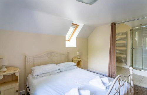Stanton, woodland lodge with hot tub for 14 - Foto 5