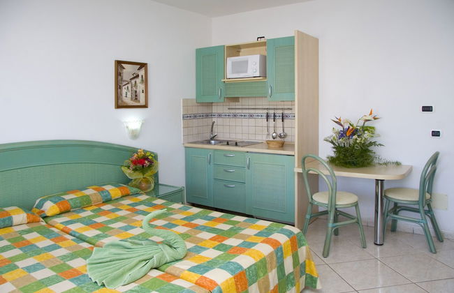 Aparthotel Esquinzo Y Monte Del Mar - Foto 4