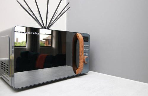 Elegant 2BR w/ Pool Table in Prime Location - Foto 17