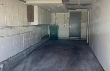 Modern Studio Basement with Private Entrance - Foto 8