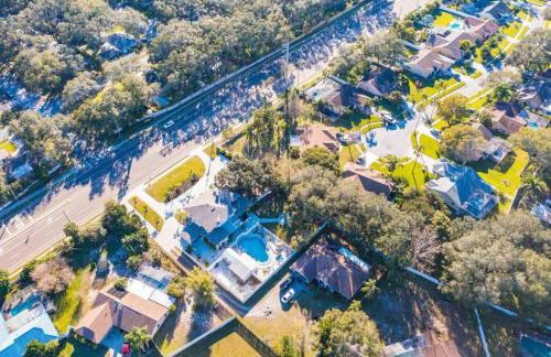 8 BDRM Mansion. 10 MN to Honeymoon Island Beach - Foto 48