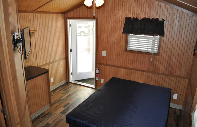 Camp Cardinal Gloucester Point - Photo 2