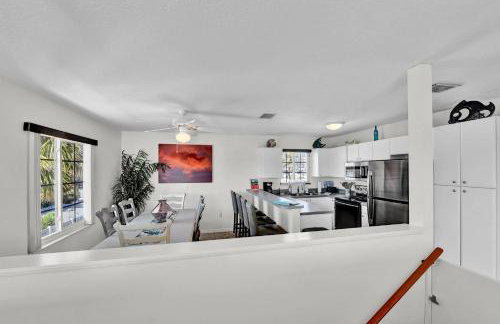 Beach Supplies | Fire Pit | Walk to Beach & Marina - Foto 15